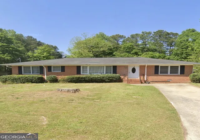 1st image of 307 Sunset Dr Ext, Griffin, GA 30223 | MLS# 10831466