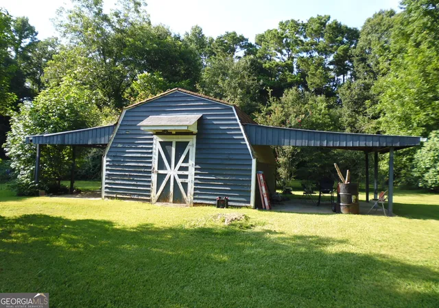 Photo 3 of Single family home for sale at 307 Sunset Dr Ext, Griffin, GA 30223 | MLS# 10831466 | Listing updated on 2026-09-07