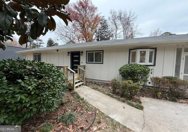 Single family home for sale at 42 Belle Isle Rd, Atlanta, GA 30342 | MLS# 10835036