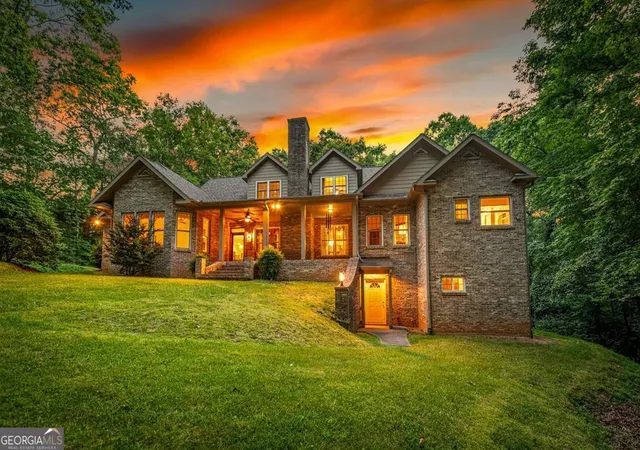 Photo 1 of Single family home for sale at 541 Davis Rd, Blue Ridge, GA 30513 | MLS# 10804578 | Listing updated on 2026-09-18