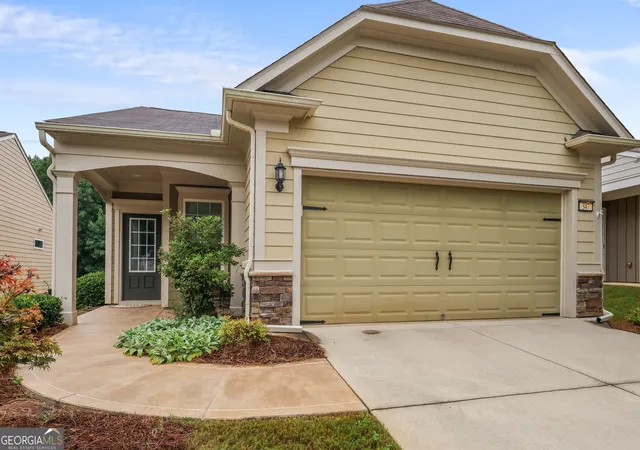 Photo 1 of Sale Pending at 347 Sandy Springs Dr, Griffin, GA 30223 | MLS# 10822035 | Listing updated on 2026-09-08