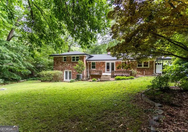 Photo 2 of Single family home for sale at 1025 Vistavia Cir, Decatur, GA 30033 | MLS# 10778553 | Listing updated on 2026-09-17