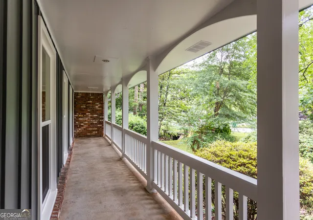 Photo 4 of Single family home for sale at 1025 Vistavia Cir, Decatur, GA 30033 | MLS# 10778553 | Listing updated on 2026-09-17
