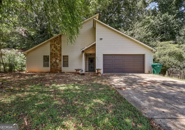 Photo 1 of Sale Pending at 377 Sir William Ct, Jonesboro, GA 30238 | MLS# 10853861 | Listing updated on 2026-10-28