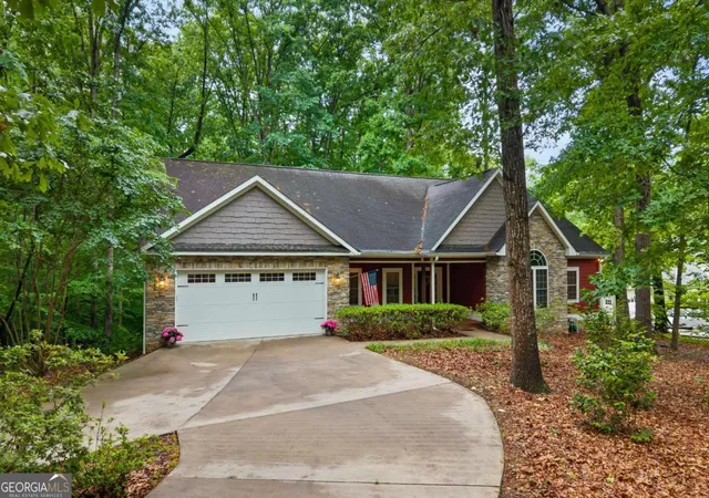Photo 3 of Single family home for sale at 45 Highland Shls Ct, Hartwell, GA 30643 | MLS# 10756392 | Listing updated on 2026-08-14