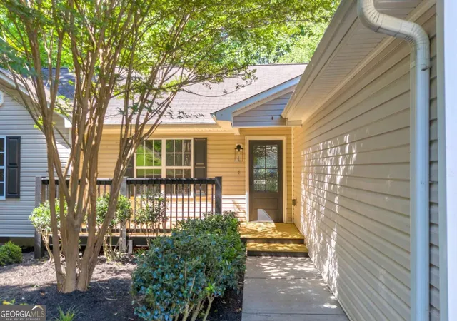 Photo 3 of Single family home for sale at 2941 Lake Holw Rd, Gainesville, GA 30501 | MLS# 10788751 | Listing updated on 2026-08-31