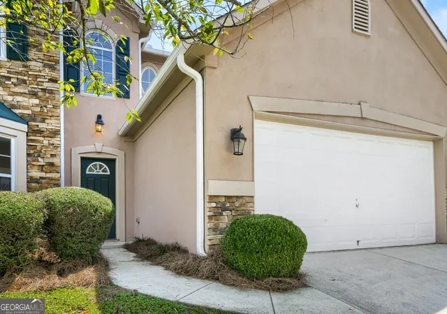 Photo 3 of Single family home for sale at 1533 Fenmore St, Lithia Springs, GA 30122 | MLS# 10832369 | Listing updated on 2026-09-15