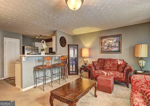 Photo 3 of Sale Pending at 1015 Magnolia Gardens Walk, Mcdonough, GA 30253 | MLS# 10821970 | Listing updated on 2026-09-08