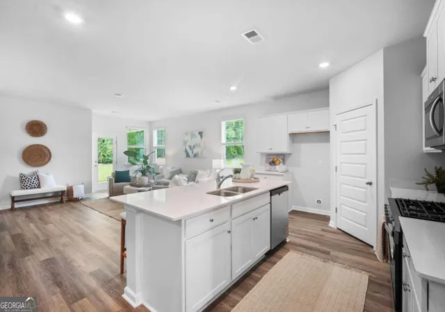 Photo 3 of Sale Pending at 305 Royal Fern Ln, Statesboro, GA 30461 | MLS# 10675707 | Listing updated on 2026-08-24