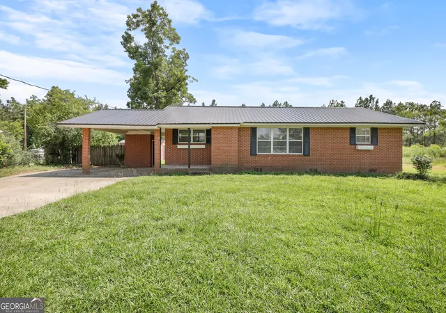 Homes for sale in Swainsboro, GA | 120 Francis Avenue, Swainsboro, GA 30401 | MLS# 10798045