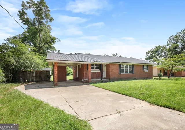 Homes for sale in Swainsboro, GA | 120 Francis Avenue, Swainsboro, GA 30401 | MLS# 10798045