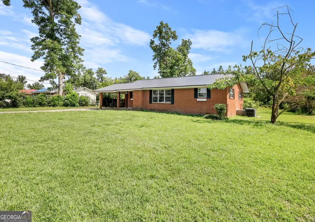 Homes for sale in Swainsboro, GA | 120 Francis Avenue, Swainsboro, GA 30401 | MLS# 10798045