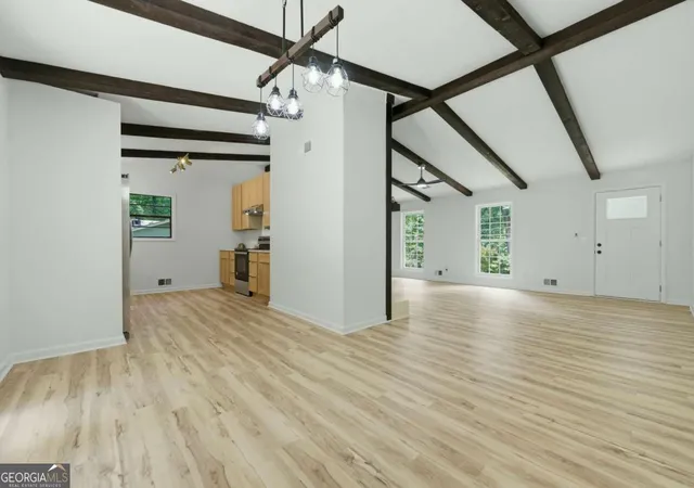 Photo 4 of Single family home for sale at 411 Hunters Ln, Woodstock, GA 30189 | MLS# 10809365 | Listing updated on 2026-09-19