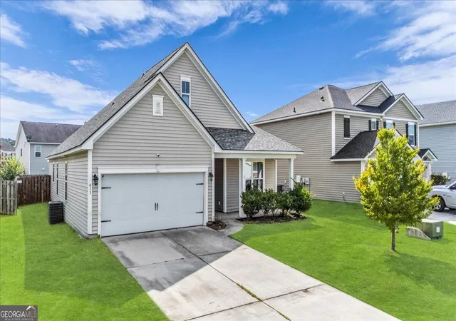 Photo 2 of Single family home for sale at 413 Lions Den Dr, Pooler, GA 31322 | MLS# 10833232 | Listing updated on 2026-09-13