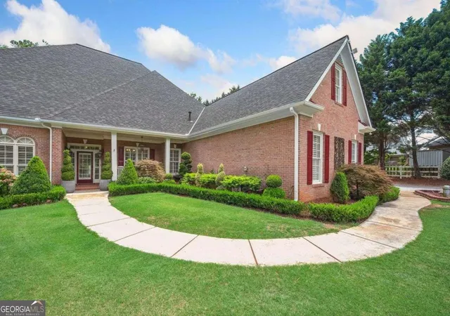 2nd image of 84 Gloster Rd Nw, Lawrenceville, GA 30044 | MLS# 10762052