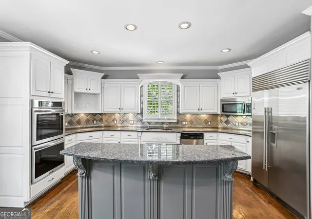 2nd image of 700 Leeds Garden Ter, Alpharetta, GA 30022 | MLS# 10819223