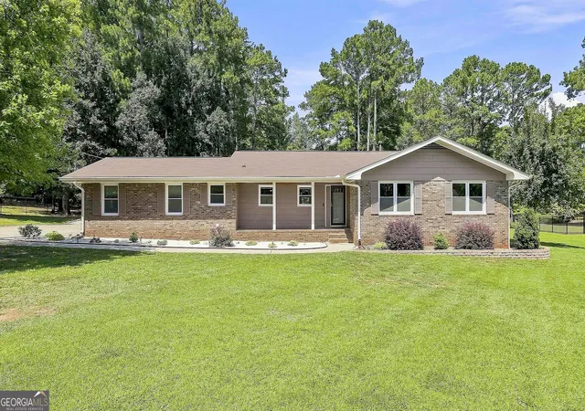 Photo 1 of Sale Pending at 517 Avalon Dr, Fayetteville, GA 30214 | MLS# 10835013 | Listing updated on 2026-09-09