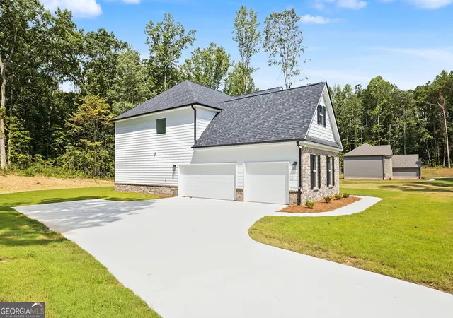 Photo 3 of Single family home for sale at 8939 Blackhall #9, Jonesboro, GA 30236 | MLS# 10757315 | Listing updated on 2026-10-01
