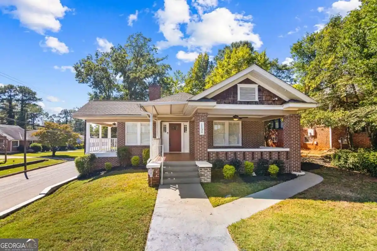 Photo 1 of Single family home for sale at 1134 Donnelly Ave Sw, Atlanta, GA 30310 | MLS# 10870430 | Listing updated on 2026-10-23