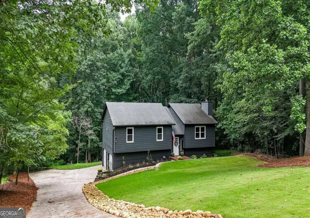 Photo 2 of Single family home for sale at 645 Morgan Springs Ct, Canton, GA 30115 | MLS# 10804580 | Listing updated on 2026-08-17