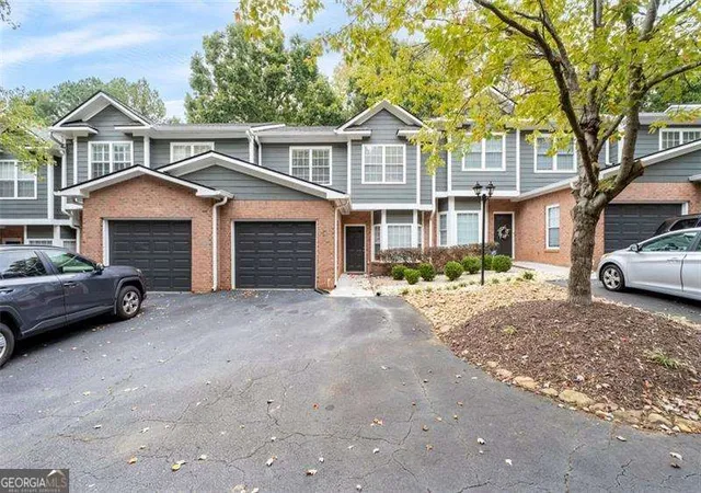 2nd image of 2680 Pine Tree Rd Ne #5, Atlanta, GA 30324 | MLS# 10718850