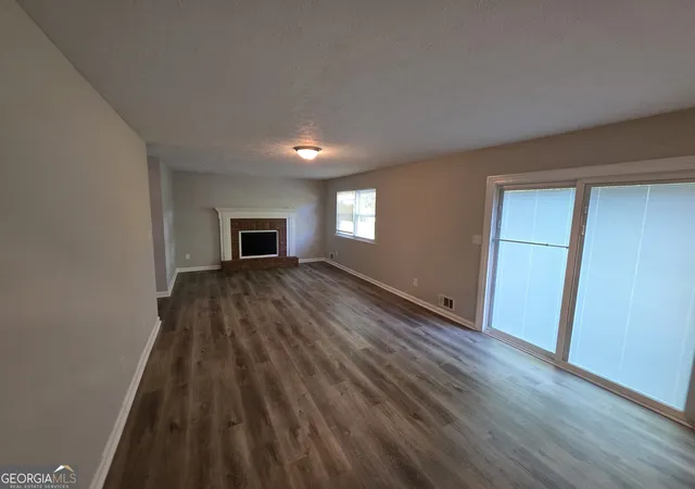 Photo 2 of Single family home for sale at 3000 Sebring Ct, Decatur, GA 30034 | MLS# 10806247 | Listing updated on 2026-09-14