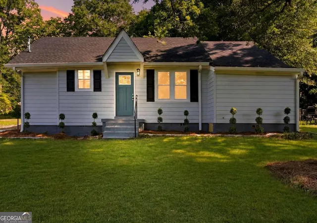 Homes for sale in Cedartown, GA | 227 Peachtree St, Cedartown, GA 30125 | MLS# 10797765