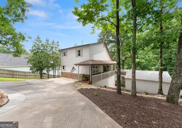 Photo 4 of Sale Pending at 205 Lake Dr, Dawsonville, GA 30534 | MLS# 10793942 | Listing updated on 2026-09-04