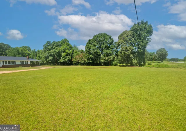 Photo 3 of Single family home for sale at 1803 Bowman Hwy Nw, Dewy Rose, GA 30634 | MLS# 10794956 | Listing updated on 2026-08-23