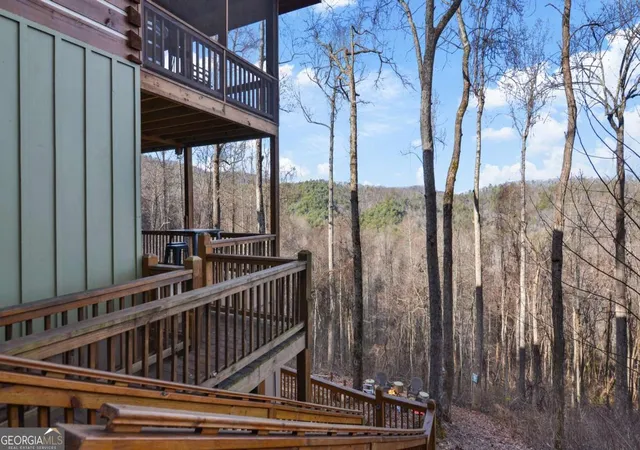 Photo 4 of Single family home for sale at 401 Dancing Leaves Trl, Blue Ridge, GA 30513 | MLS# 10735707 | Listing updated on 2026-06-04