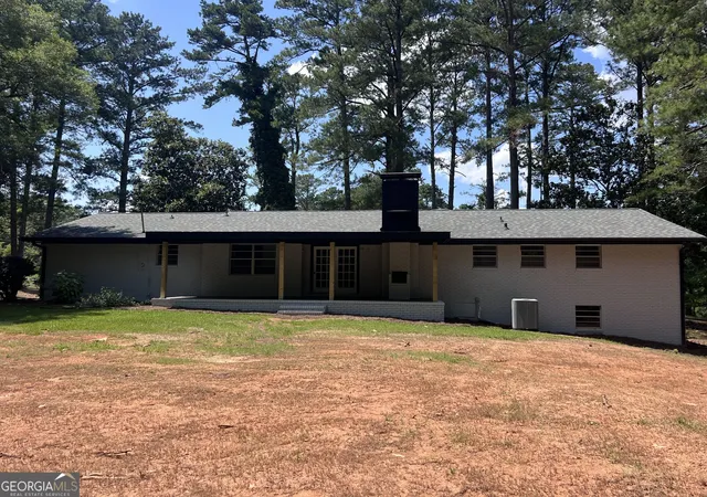 Homes for sale in Milledgeville, GA | 125 Sinclair Marina Rd Ne, Milledgeville, GA 31061 | MLS# 10800043