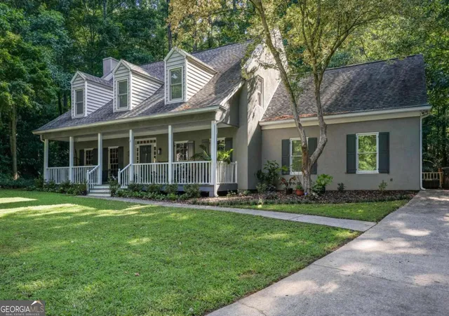 Photo 2 of Sale Pending at 1024 Derby Run Nw, Marietta, GA 30064 | MLS# 10825638 | Listing updated on 2026-09-16