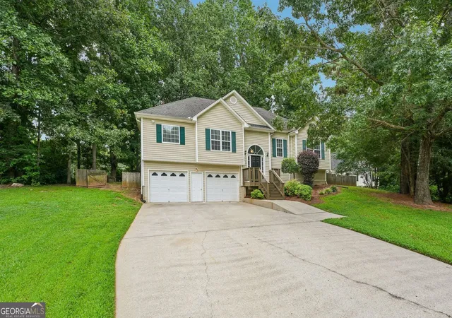 Photo 3 of Sale Pending at 245 Glen Ridge Dr, Villa Rica, GA 30180 | MLS# 10820440 | Listing updated on 2026-10-01