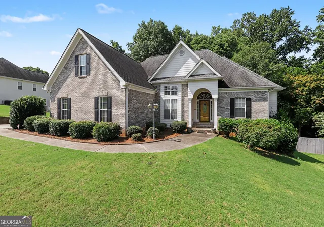 Photo 3 of Single family home for sale at 1264 Harvest Ln, Hoschton, GA 30548 | MLS# 10833562 | Listing updated on 2026-09-13