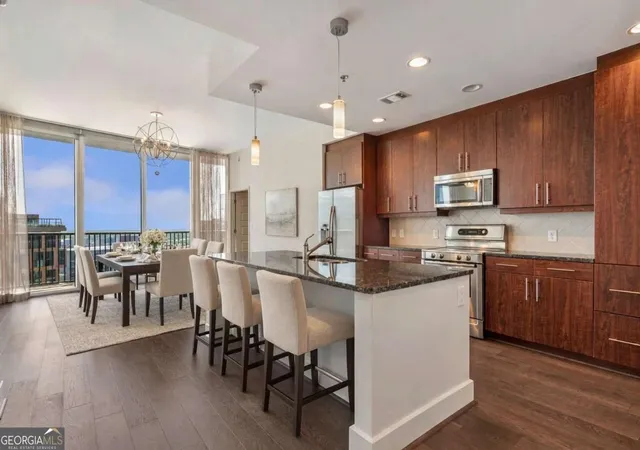1st image of 1080 Peachtree St Ne #3304, Atlanta, GA 30309 | MLS# 10784025