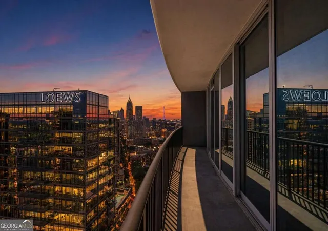 2nd image of 1080 Peachtree St Ne #3304, Atlanta, GA 30309 | MLS# 10784025