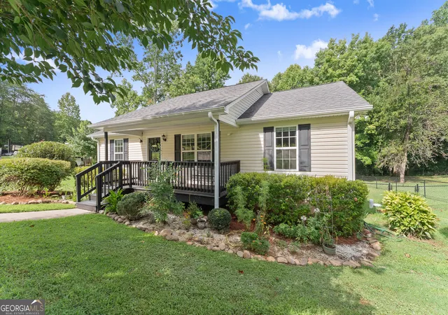 3rd image of 1738 Lanier Springs Dr Nw, Gainesville, GA 30504 | MLS# 10815608