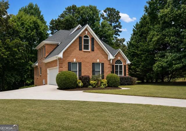 Photo 2 of Sale Pending at 2319 Lochinver Ln Sw, Conyers, GA 30094 | MLS# 10817839 | Listing updated on 2026-09-20
