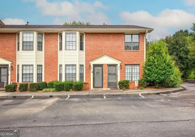 Photo 2 of Condo for sale at 272 Mount Vernon Dr, Calhoun, GA 30701 | MLS# 10817589 | Listing updated on 2026-09-02
