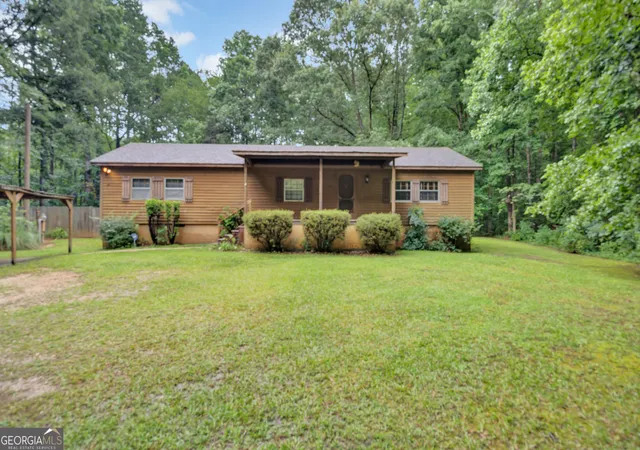 1st image of 102 Geoffrey Ln, Oxford, GA 30054 | MLS# 10816565