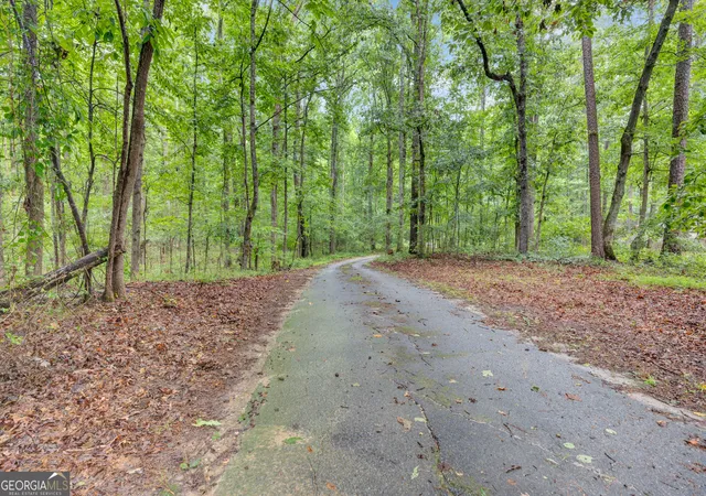 2nd image of 102 Geoffrey Ln, Oxford, GA 30054 | MLS# 10816565