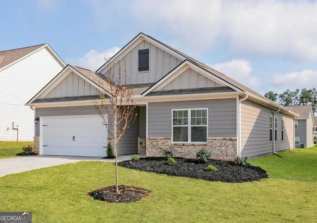 Photo 2 of Sale Pending at 280 Limestone Cir, Conyers, GA 30013 | MLS# 10548084 | Listing updated on 2025-12-11