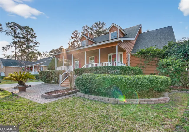 Photo 2 of Single family home for sale at 111 N Sheftall Cir, Savannah, GA 31410 | MLS# 10709429 | Listing updated on 2026-08-31