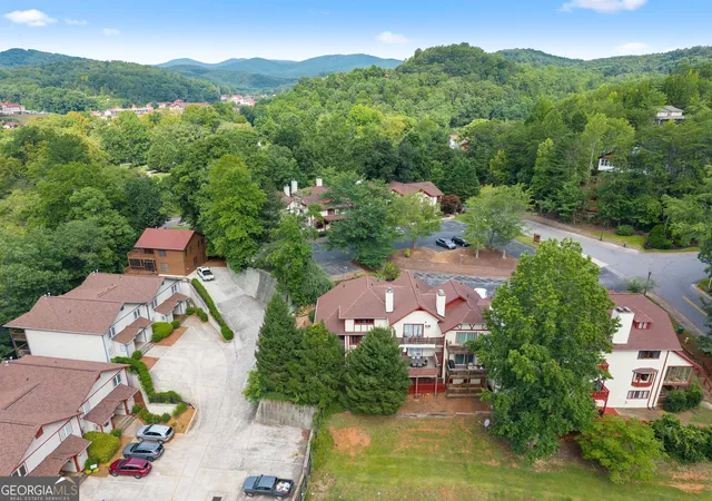 2nd image of 327 Brucken Strasse, Helen, GA 30545