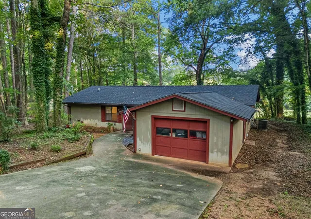 Photo 3 of Single family home for sale at 244 Lake Dr, Pine Mountain, GA 31822 | MLS# 10831253 | Listing updated on 2026-10-03
