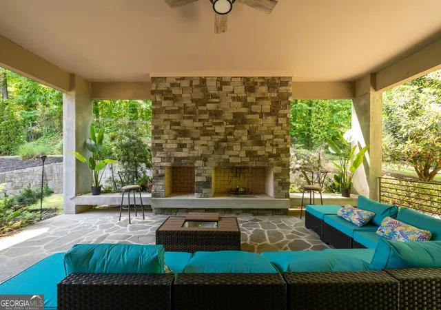 38th image of 643 Larchmont Cir Nw, Atlanta, GA 30318 | MLS# 10753523