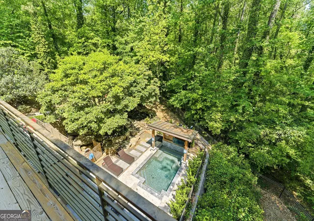5th image of 643 Larchmont Cir Nw, Atlanta, GA 30318 | MLS# 10753523
