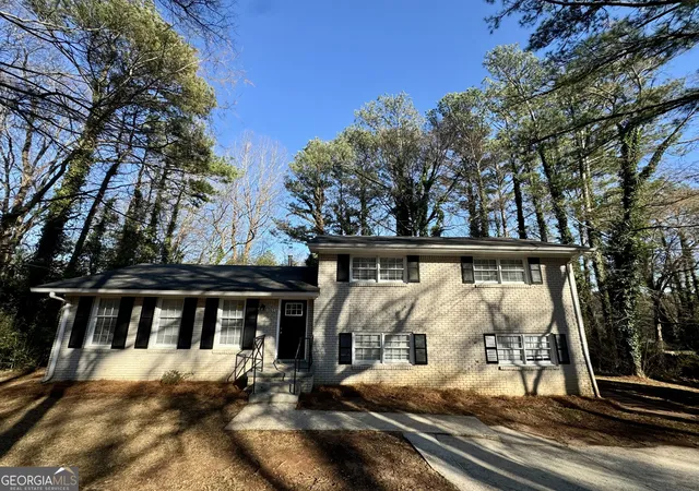 Photo 2 of Single family home for sale at 1965 Rollingwood Dr Se, Atlanta, GA 30316 | MLS# 10469670 | Listing updated on 2026-10-03