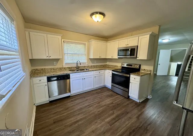 Photo 4 of Single family home for sale at 1965 Rollingwood Dr SE, Atlanta, GA 30316 | MLS# 10469670 | Listing updated on 2026-10-03