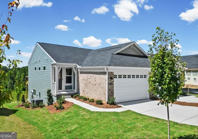 Photo 3 of Townhouse for sale at 25 Village Dr, Dawsonville, GA 30534 | MLS# 10823735 | Listing updated on 2026-10-09